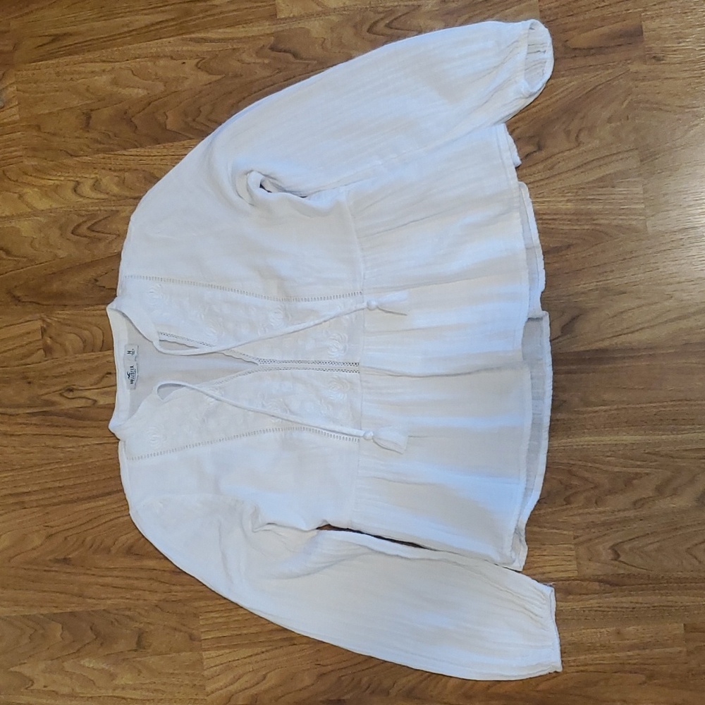 Hollister Tie Front Gauze White Long Sleeve Top with Floral Embroidery Size M